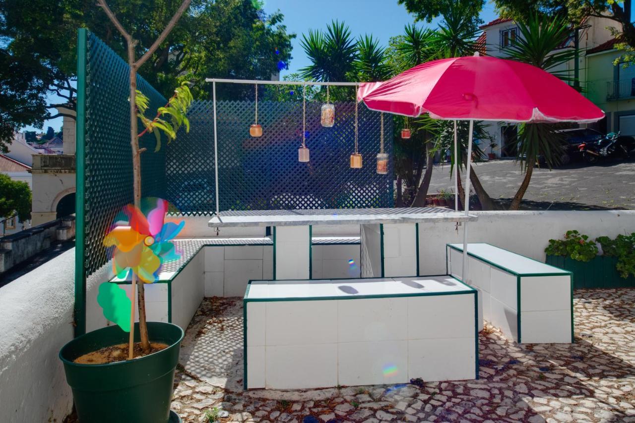 Cozy House By Famous Flea Market With Terrace Lisbona Esterno foto